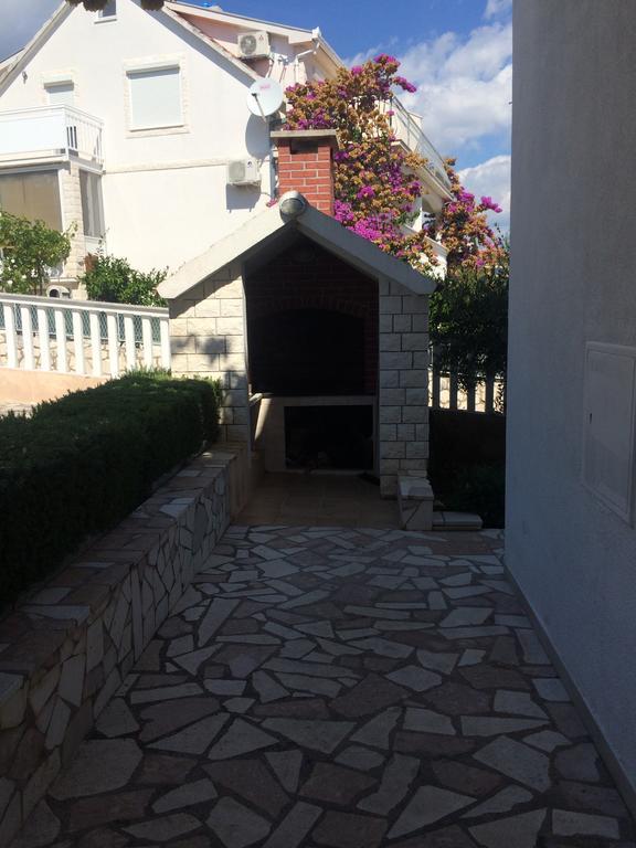 Suz-Ana Apartment Трогир Екстериор снимка