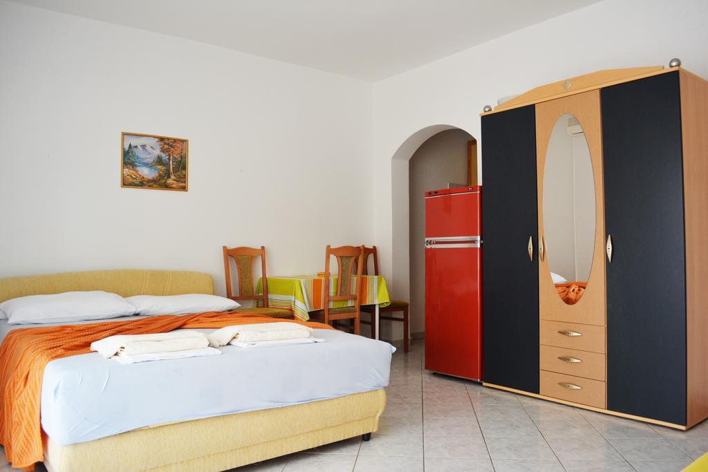 Suz-Ana Apartment Трогир Екстериор снимка