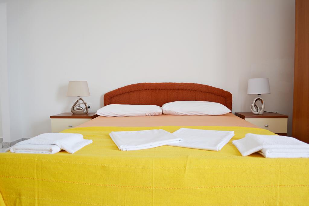 Suz-Ana Apartment Трогир Екстериор снимка