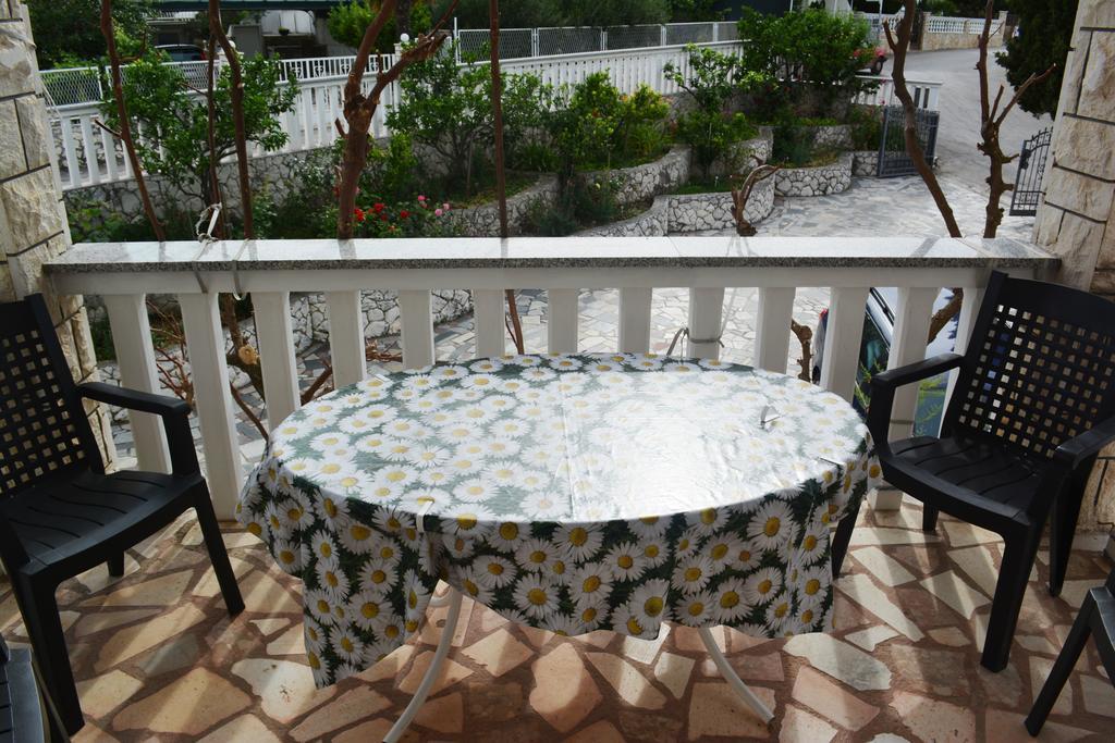Suz-Ana Apartment Трогир Екстериор снимка