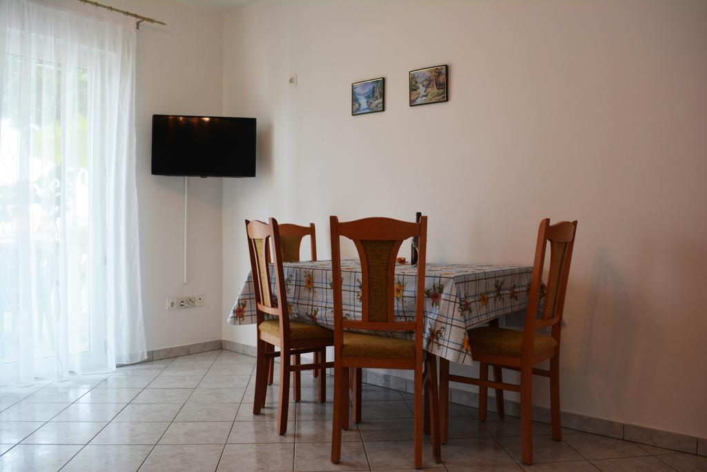 Suz-Ana Apartment Трогир Екстериор снимка