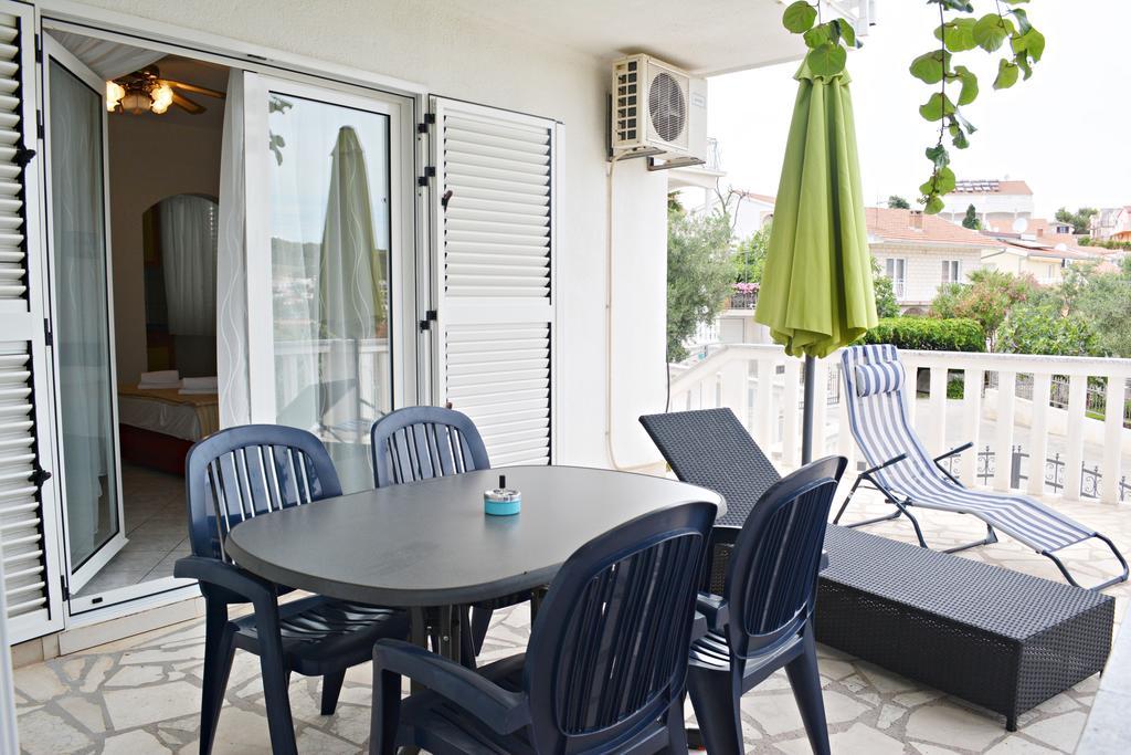 Suz-Ana Apartment Трогир Екстериор снимка